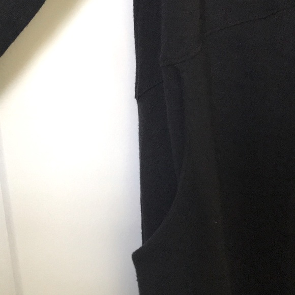 CHICO’S EXTRA LONG BLACK TOP - Picture 3 of 4